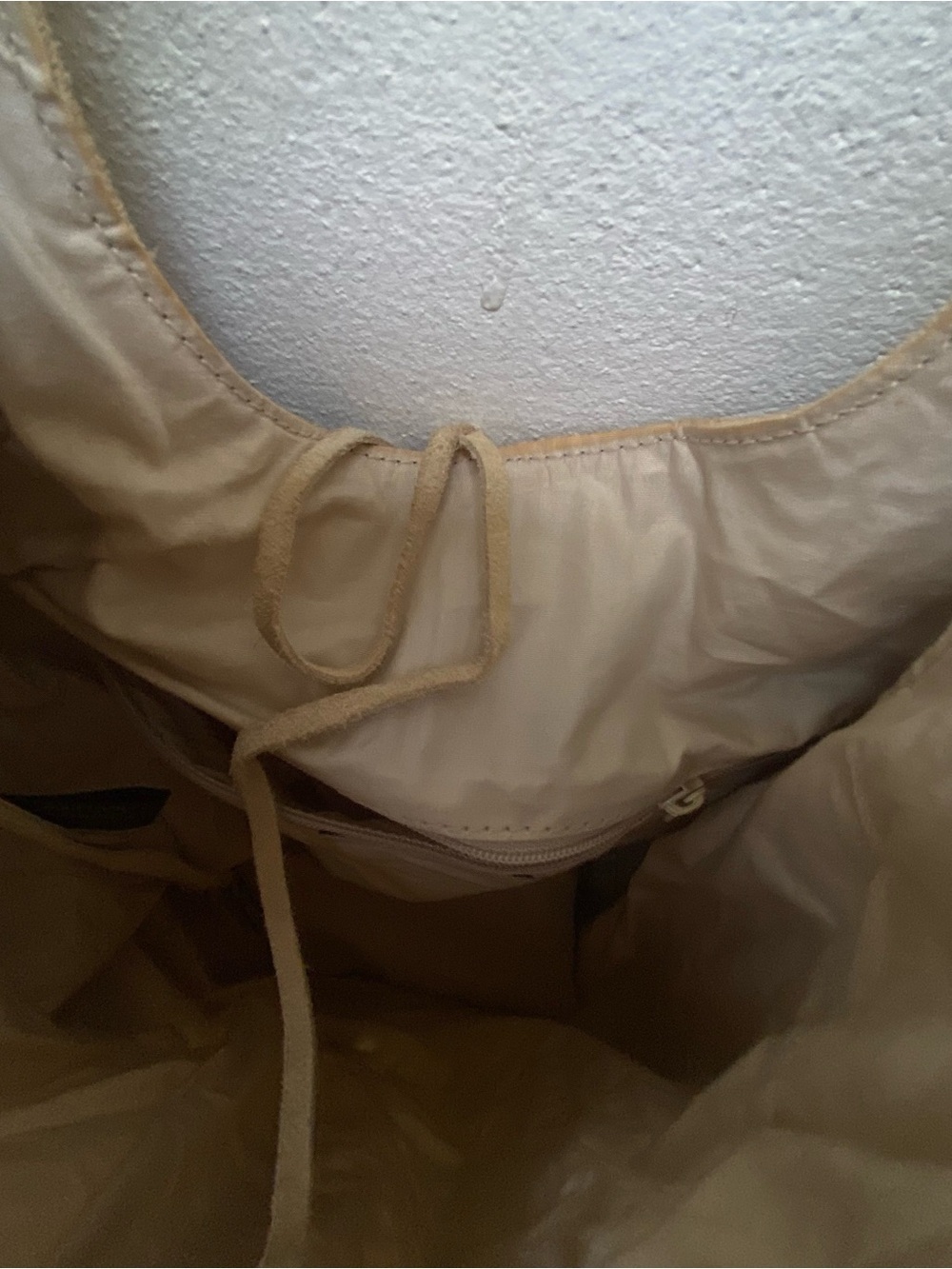 Y2K Lord & Taylor Beige Suede Hobo Bag - Picture 5 of 5